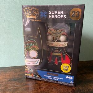 🖤 *NIB* FUNKO POP Batman Glow in the Dark Pin #23